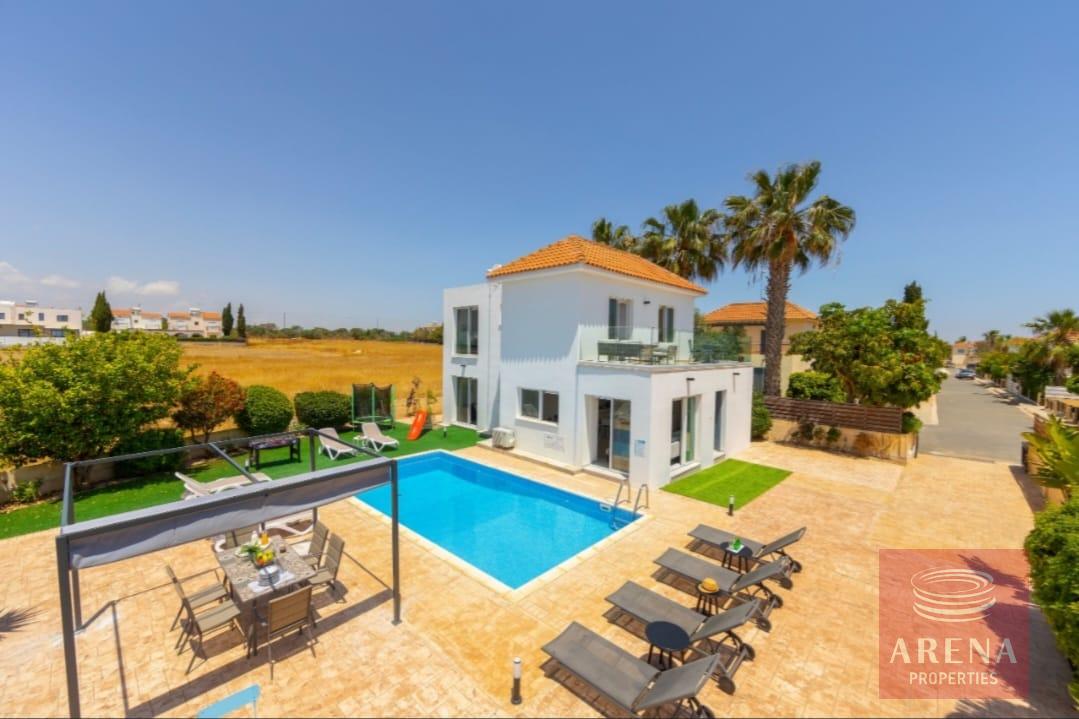 1 4 BED VILLA AYIA THEKLA 5190