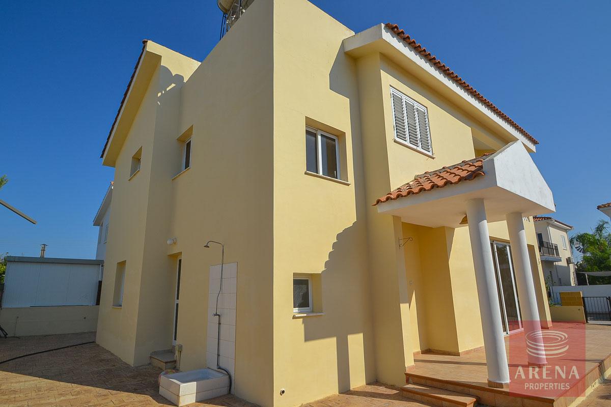 Villa in Perera for sale