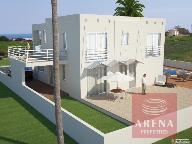 Buy villa in Paralimni