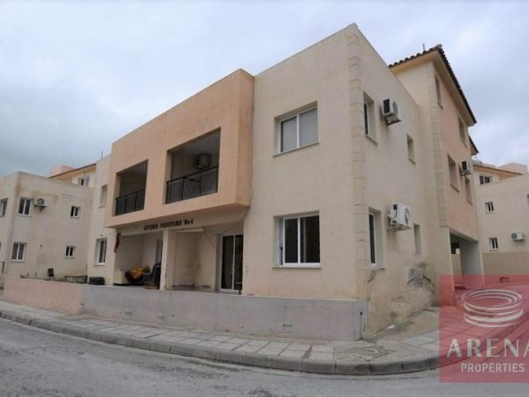 3 bed flat in Tersefanou