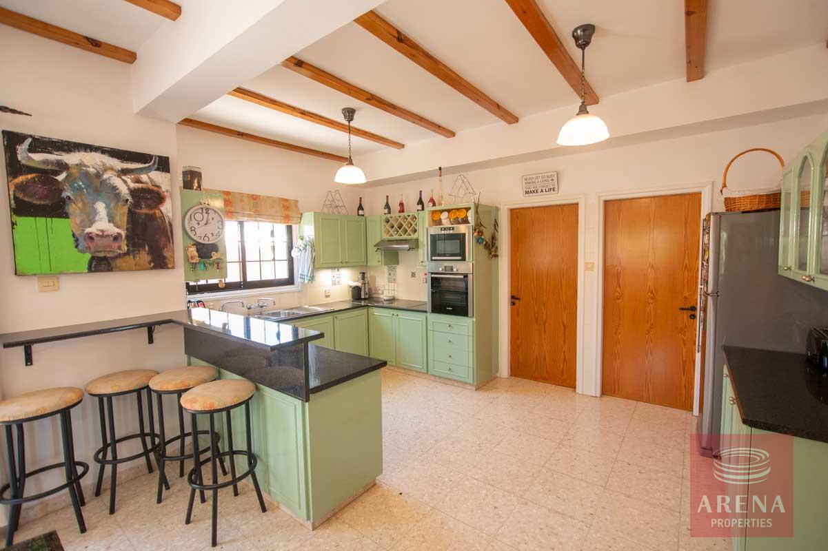 Semi-detached House in Derynia - kitchen