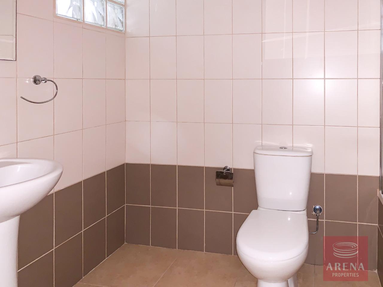 Apt for sale in Larnaca - bathroom