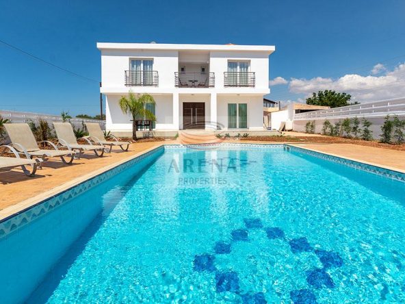 4 Bed Villa in Kokkines