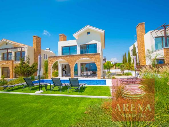 Seafront villa in Ayia thekla