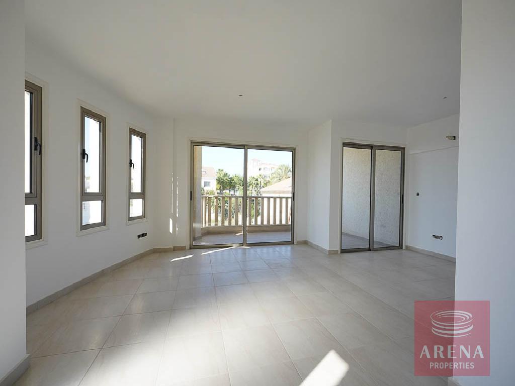 Incomplete apartment in Aradippou - sitting area