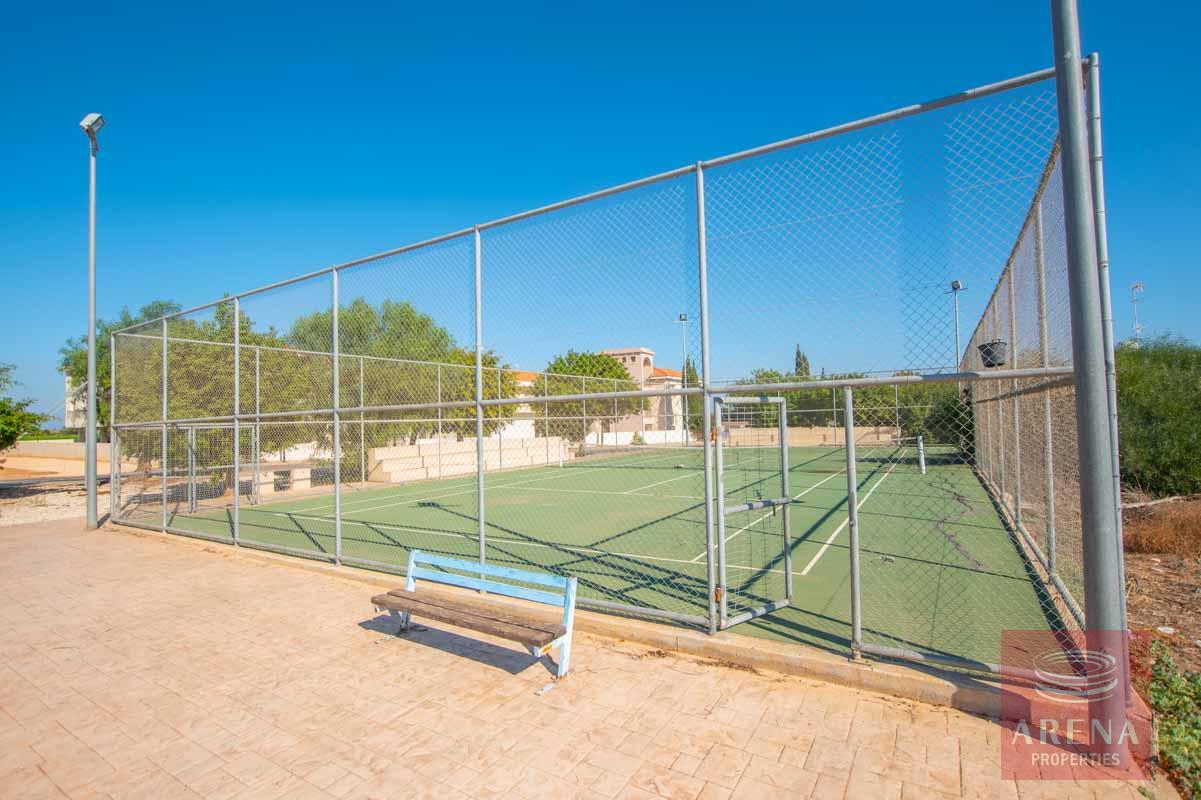 Top Floor Apartment in Sotira - tennis court