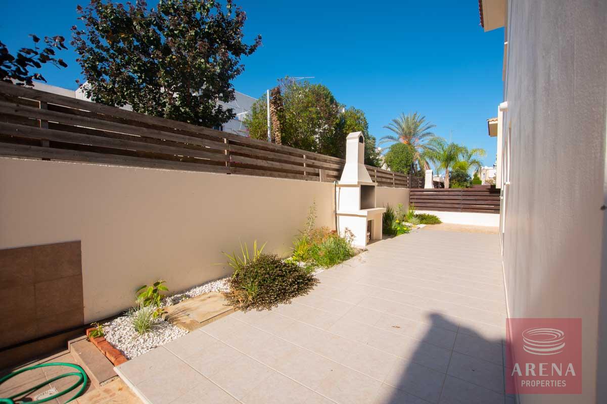 3 bed house in Paralimni - bbq