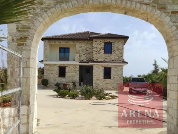 House in Mazotos for Rent