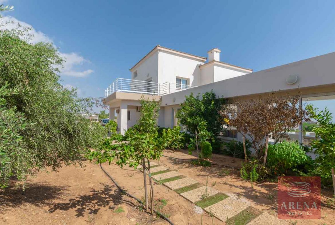 4 bed villa in Protaras to buy