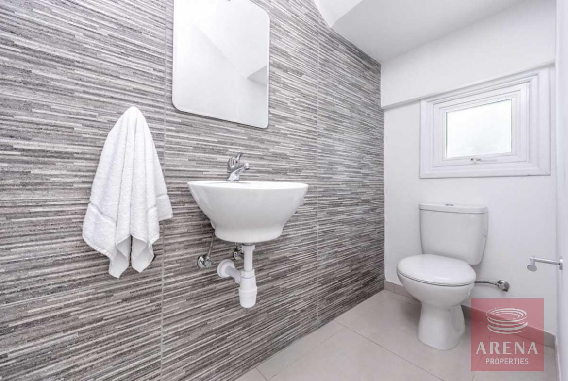 For sale villa in Protaras - bathroom