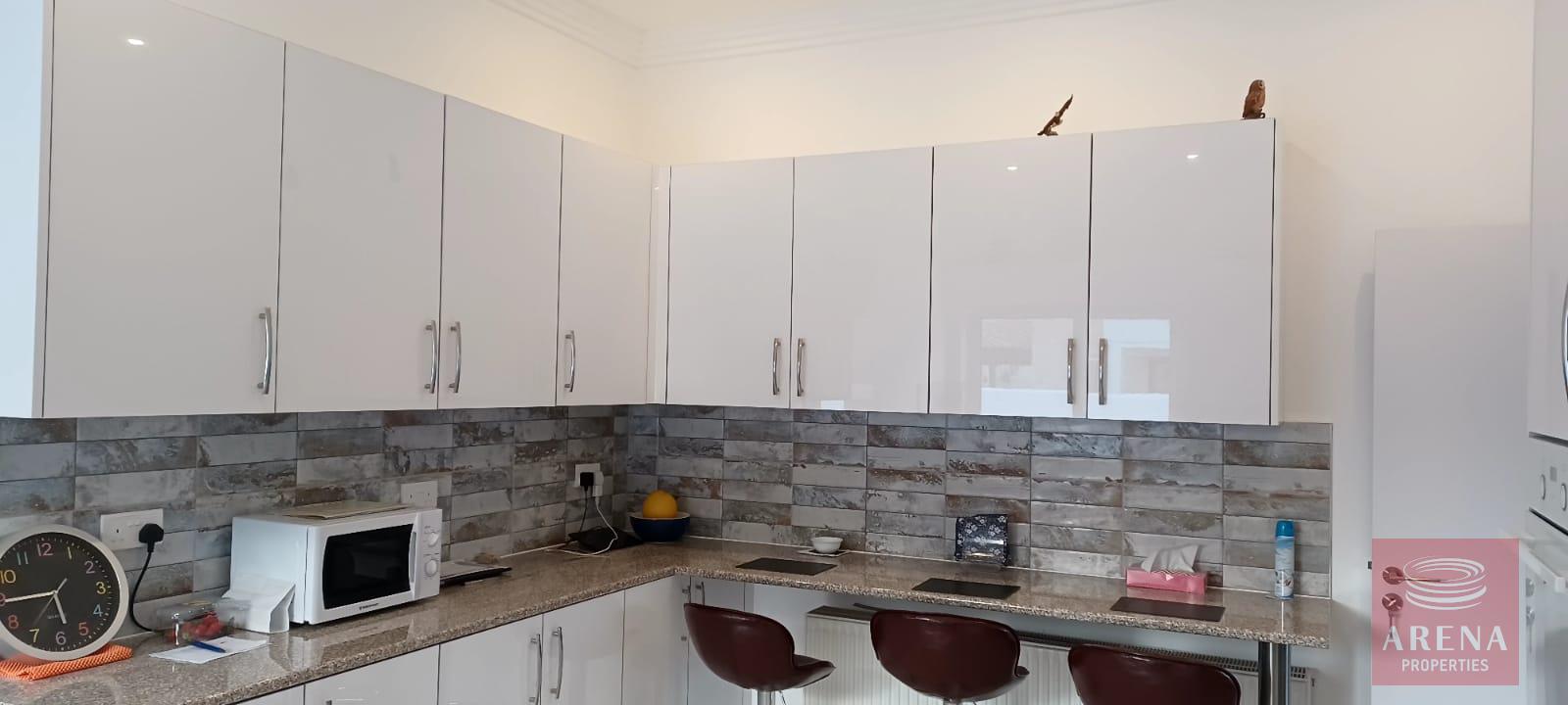 2 bed bungalow in derynia - kitchen