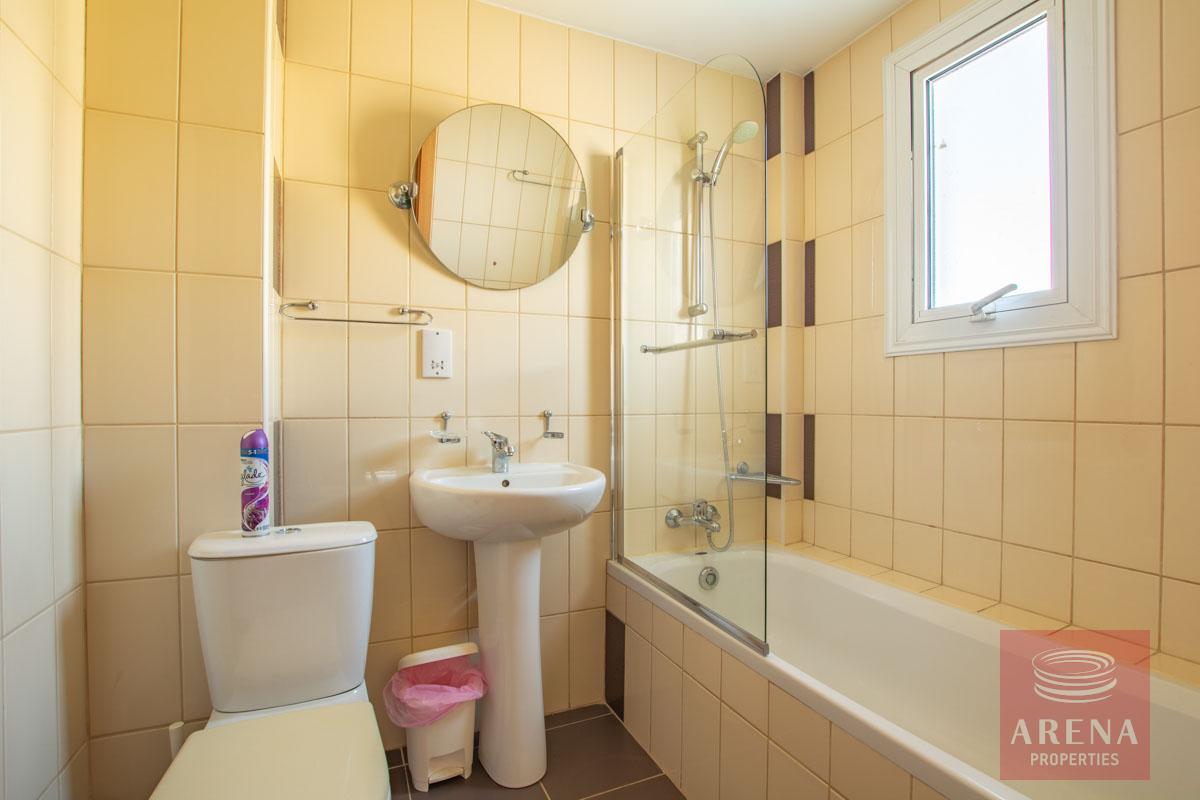 2 bed villa in Ayia Triada - bathroom