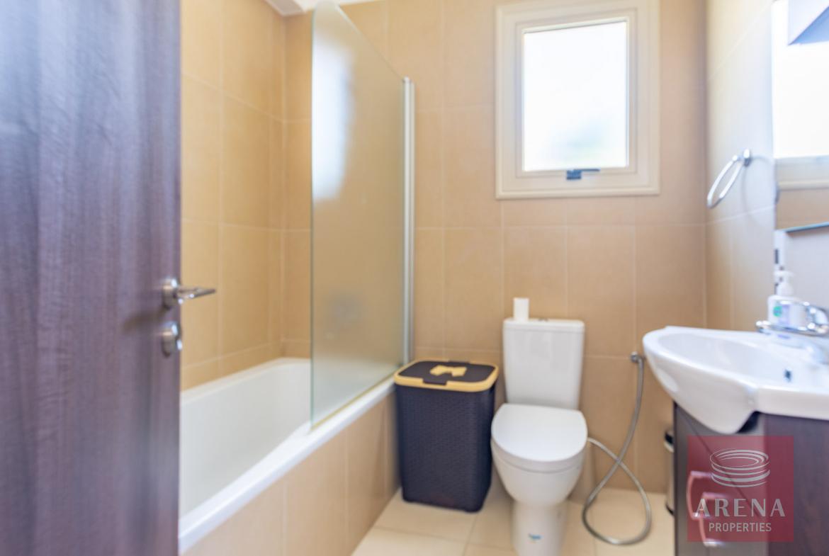 Villa for sale in Pernera - bathroom