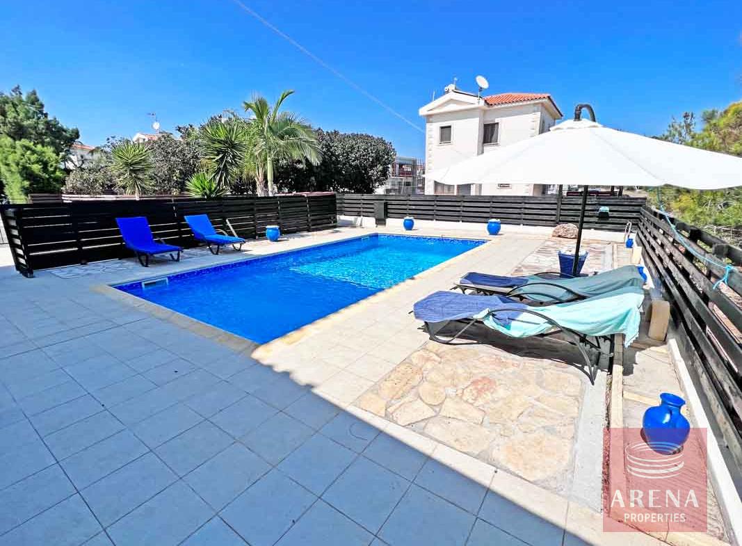 2 Bed Villa in Ayia Thekla - swimming pool