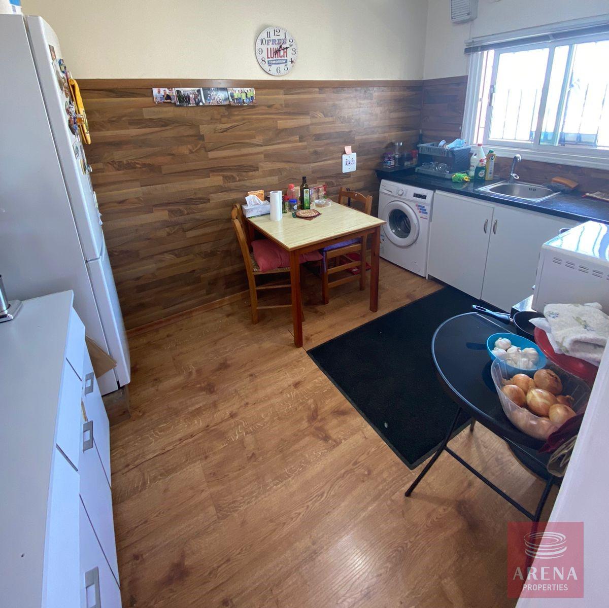 flat in chrysopolitissa - kitchen