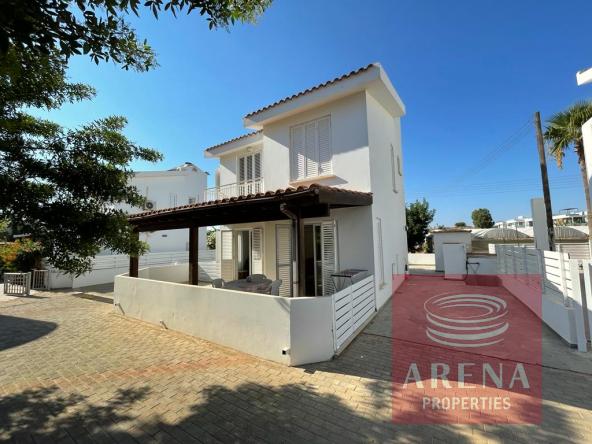 2 BED VILLA IN PERNERA