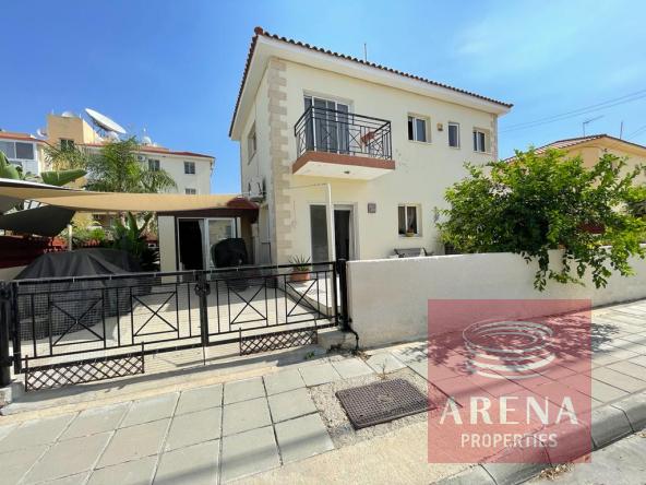 2 bed villa in oroklini for sale