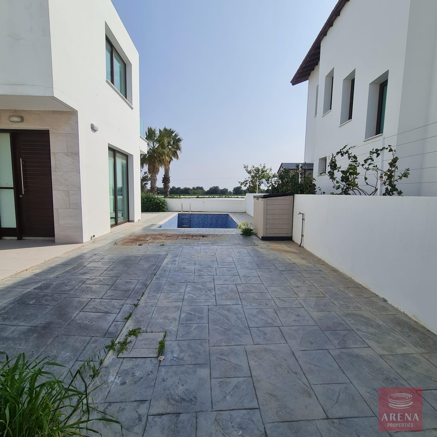 Villa in Ayia Triada to buy