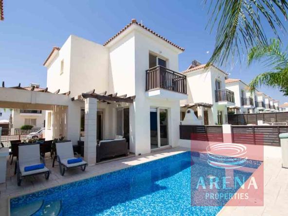 2 bed villa in Kapparis form sale