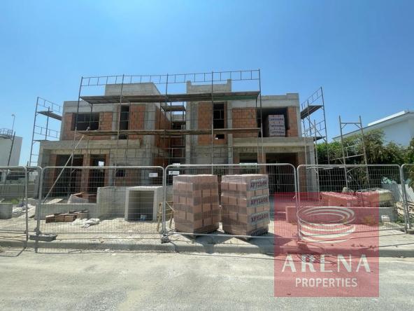 1 3 bed villas in krasas area 6739