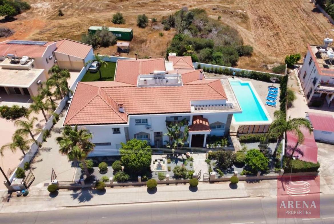 7 BED VILLA IN AYIA NAPA TO BUY