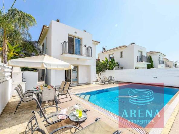 3 BED VILLA IN PERNERA