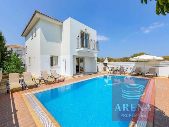 3 BED VILLA IN PERNERA