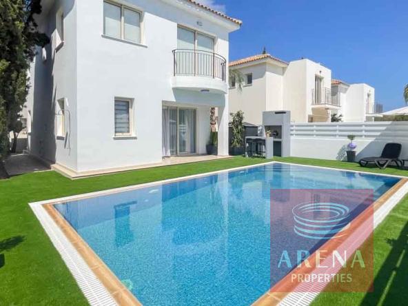 1 3 bed villa in pernera 6864