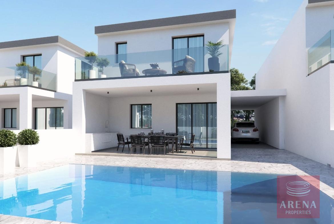 4 bed villa in Livadia