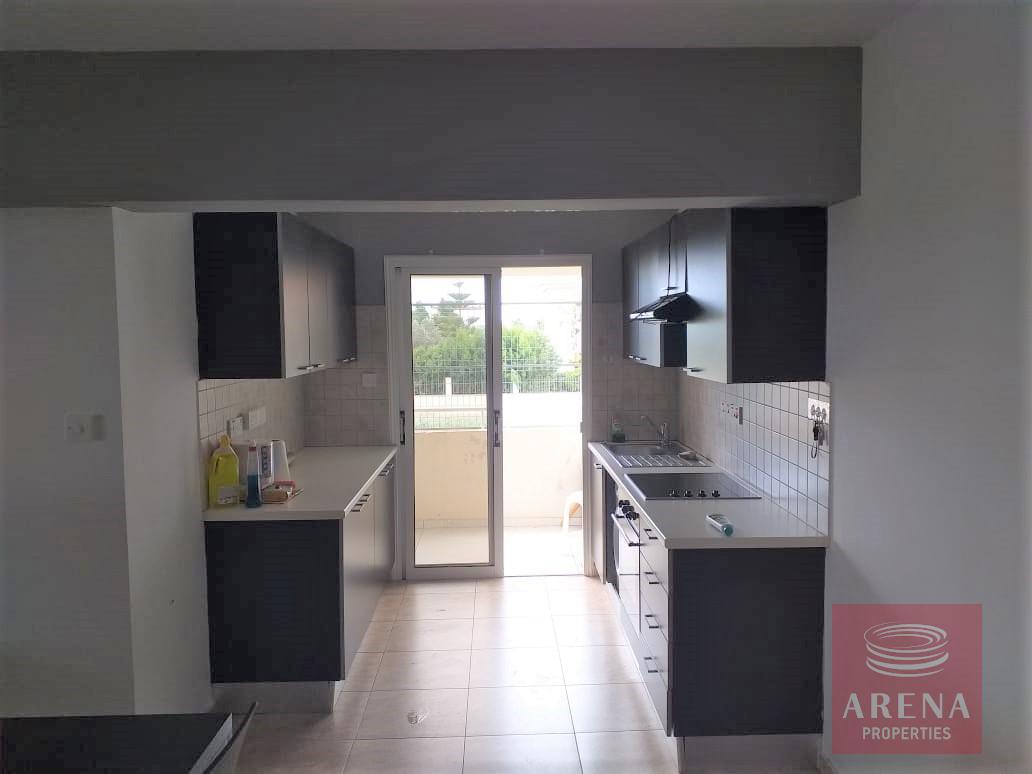 2 BED APT IN PERVOLIA - KITCHEN