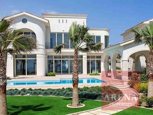 6 BED VILLA IN PERVOLIA