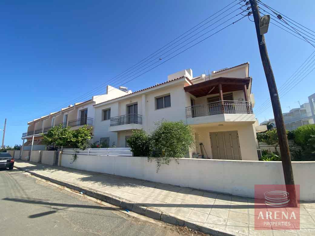 2 bed apt for sale in Paralimni - residential area