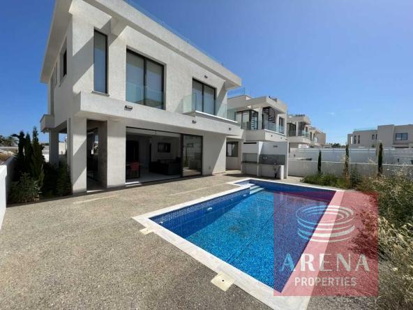 1 3 BED VILLA IN PERNERA 7107