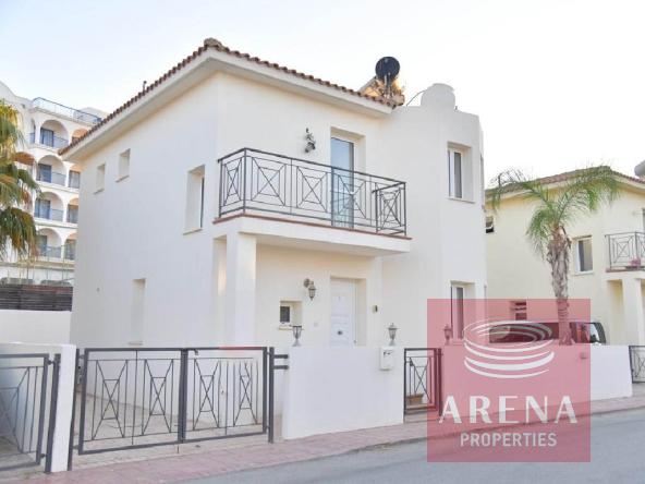 3 bed villa in Pernera