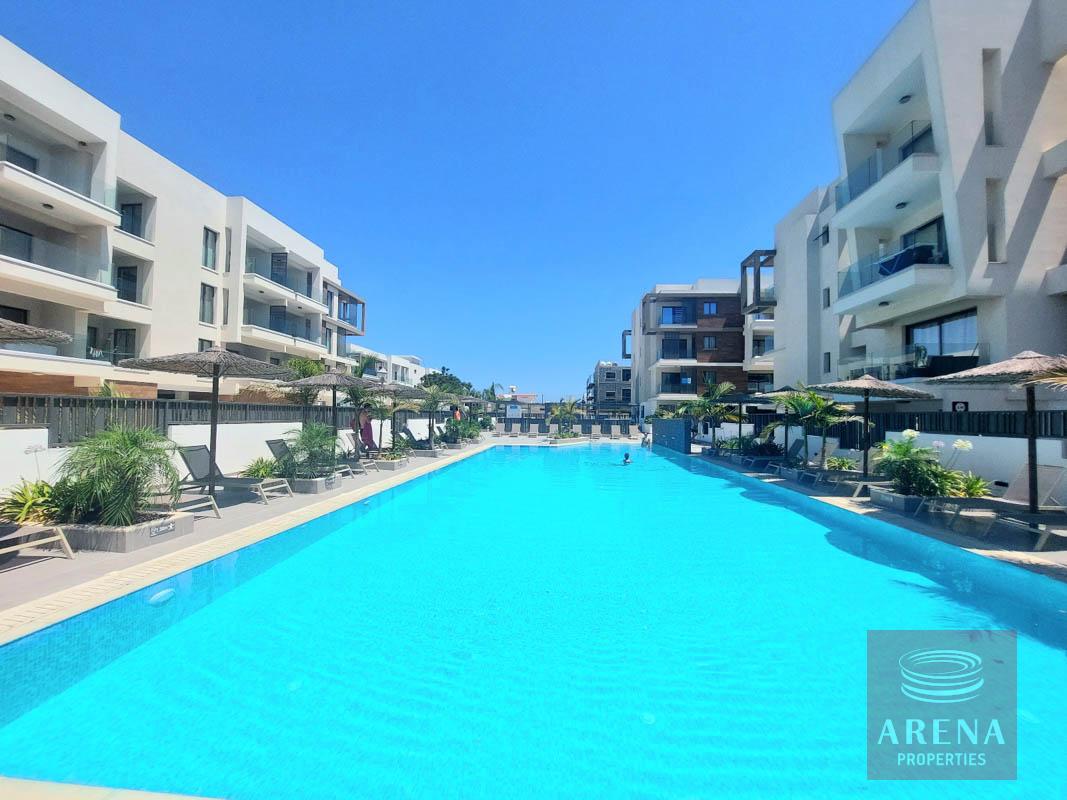 3 bed apt in Paralimni for sale