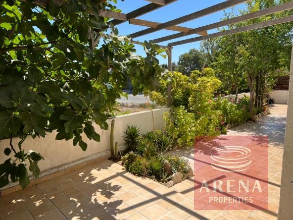 3 bed gf apt in paralimni