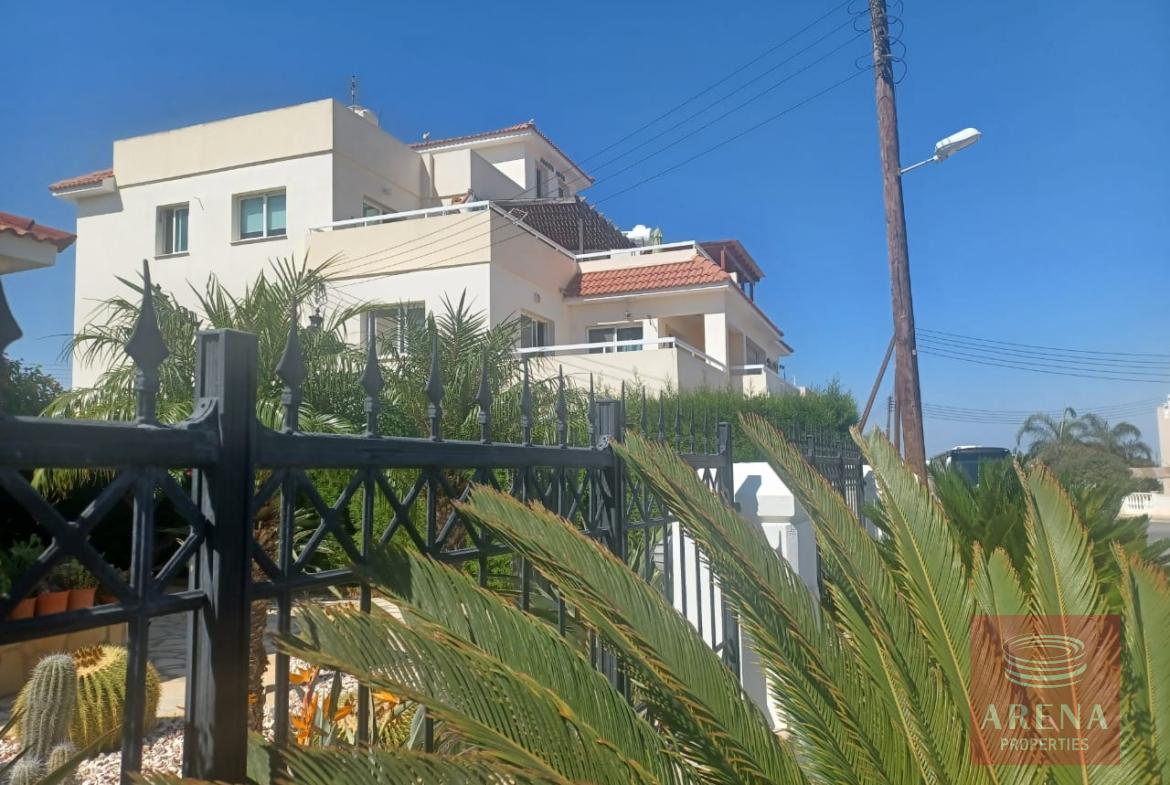 3 bed apt for rent in Paralimni