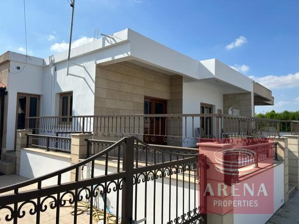 3 bed bungalow for sale in aradippou