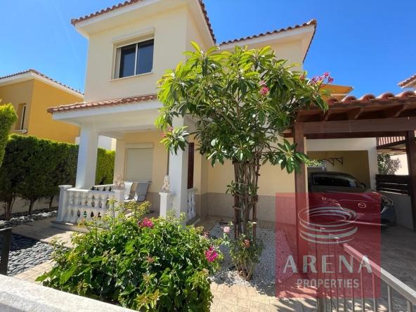 3 bed villa in Pervolia