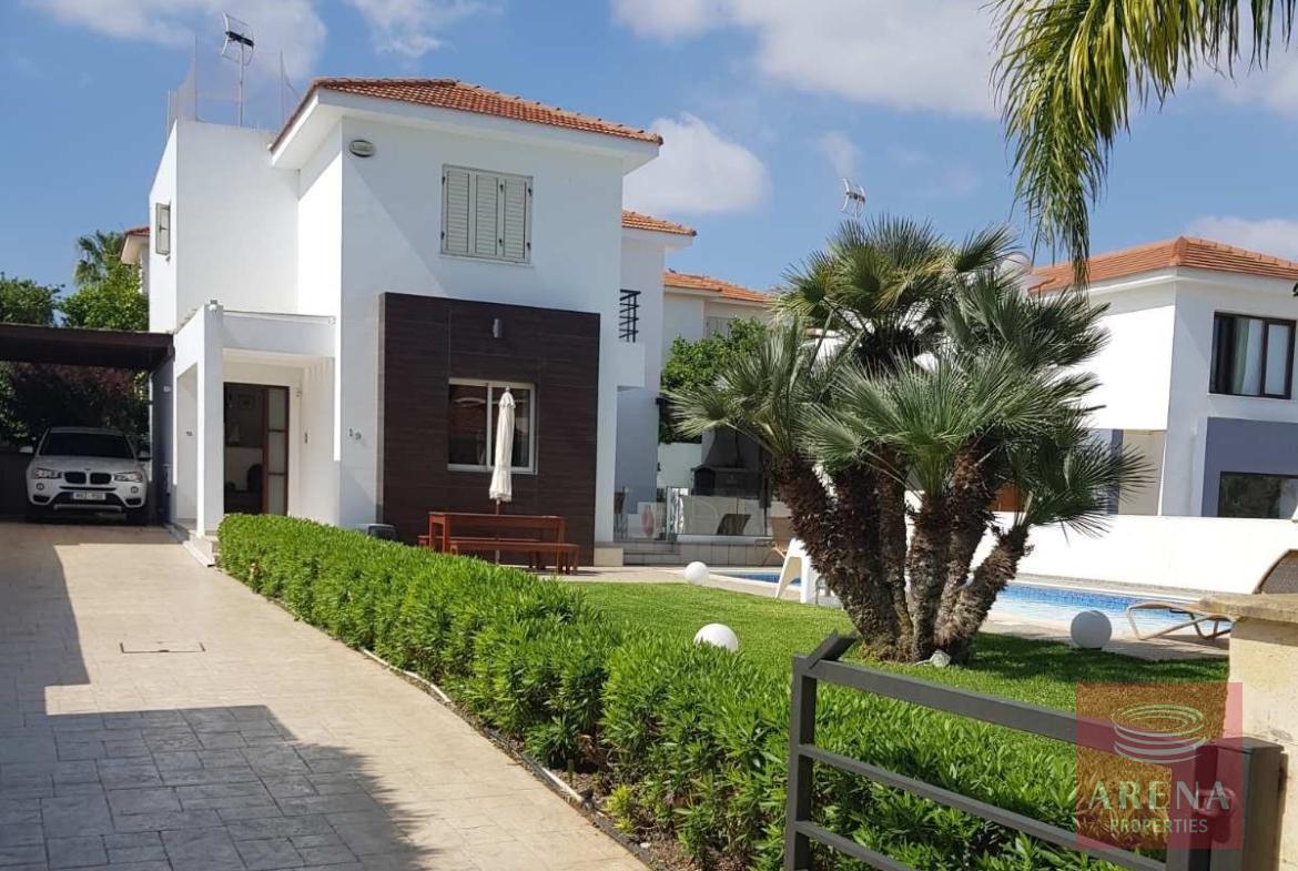 4 bed villa in Kapparis