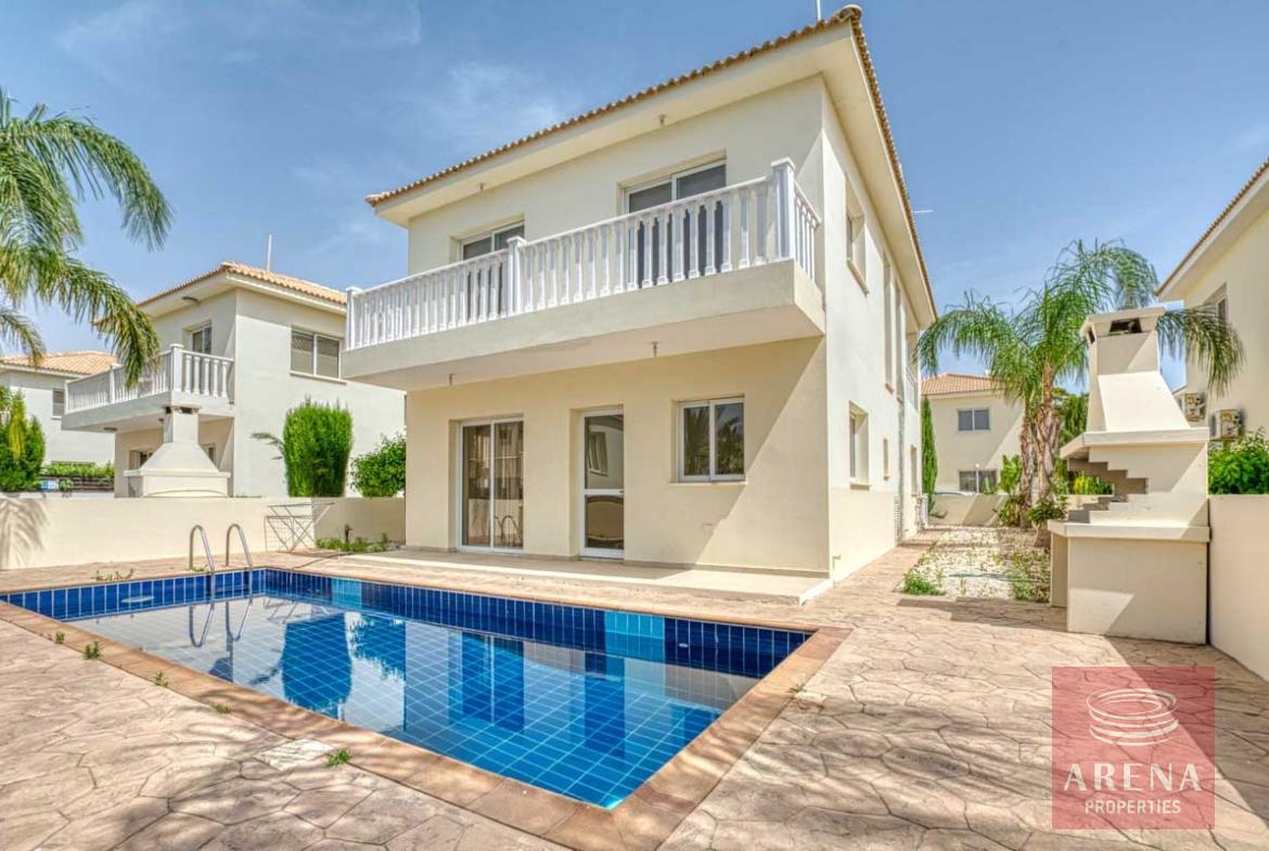 3 bed villa in ayia napa