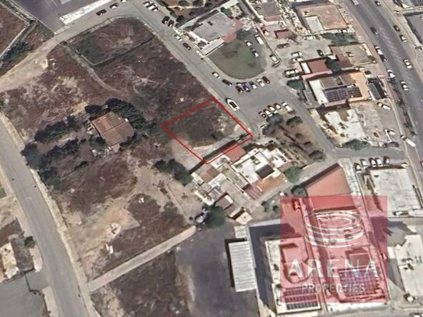 Plot for sale in Paralimni