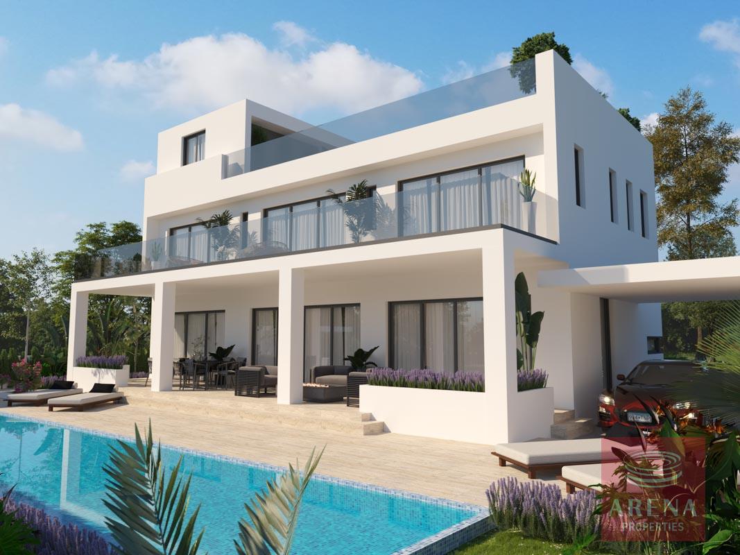 5 bed villa in Oroklini