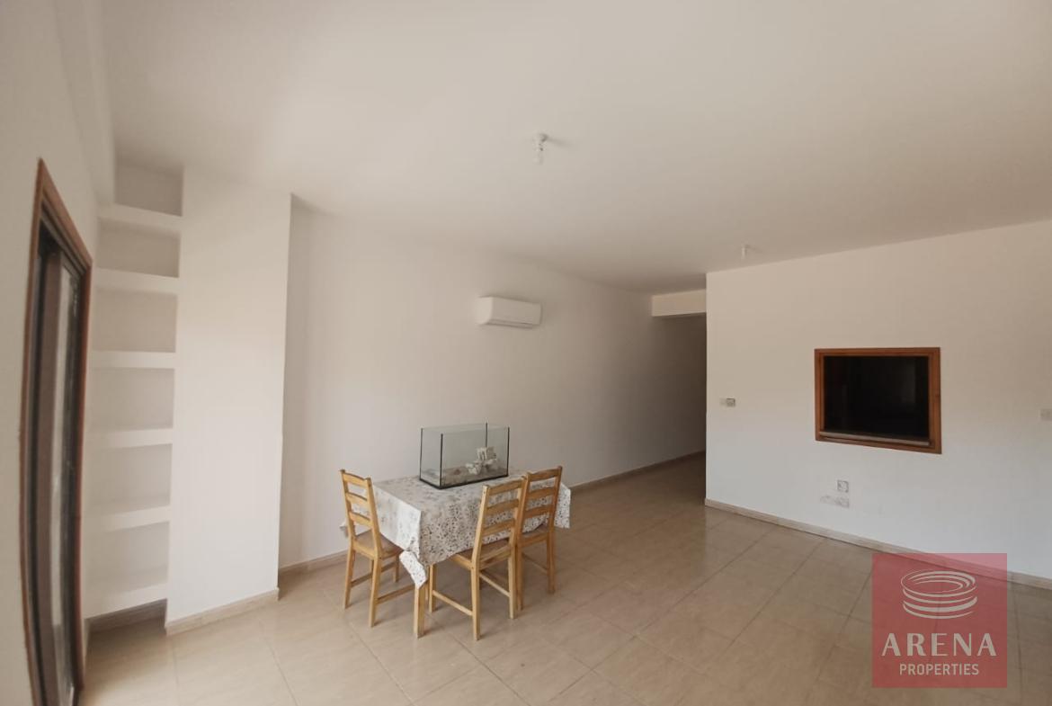 2 BED APT IN lARNACA