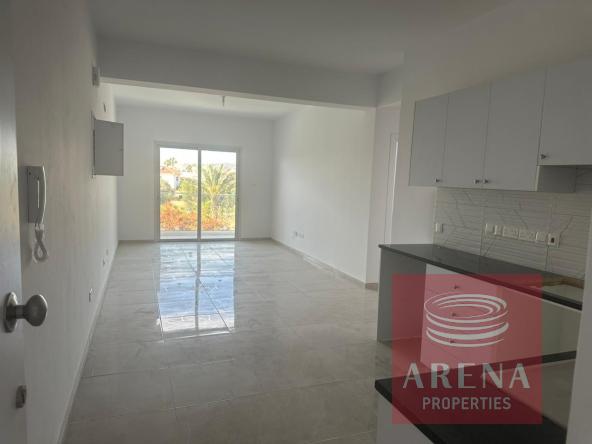 1 2 bed apts in livadia 8177