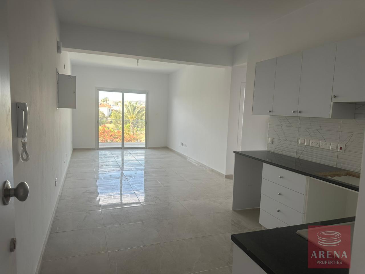 1 2 bed apts in livadia 8177