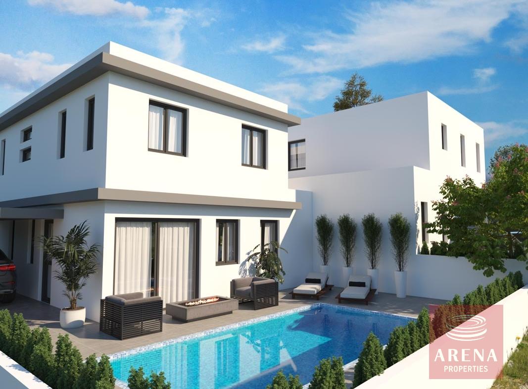 4 bed villa in Oroklini