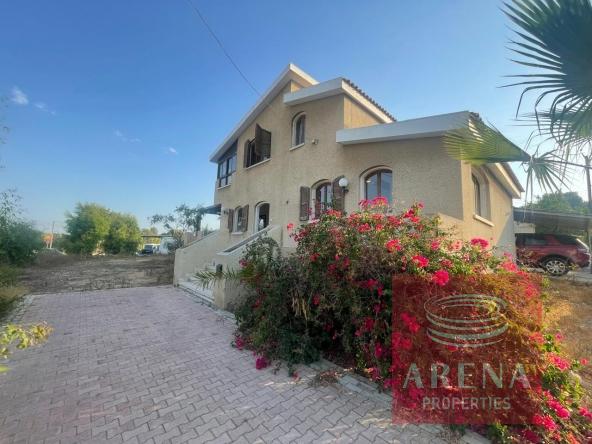 3 bed house in ormidia