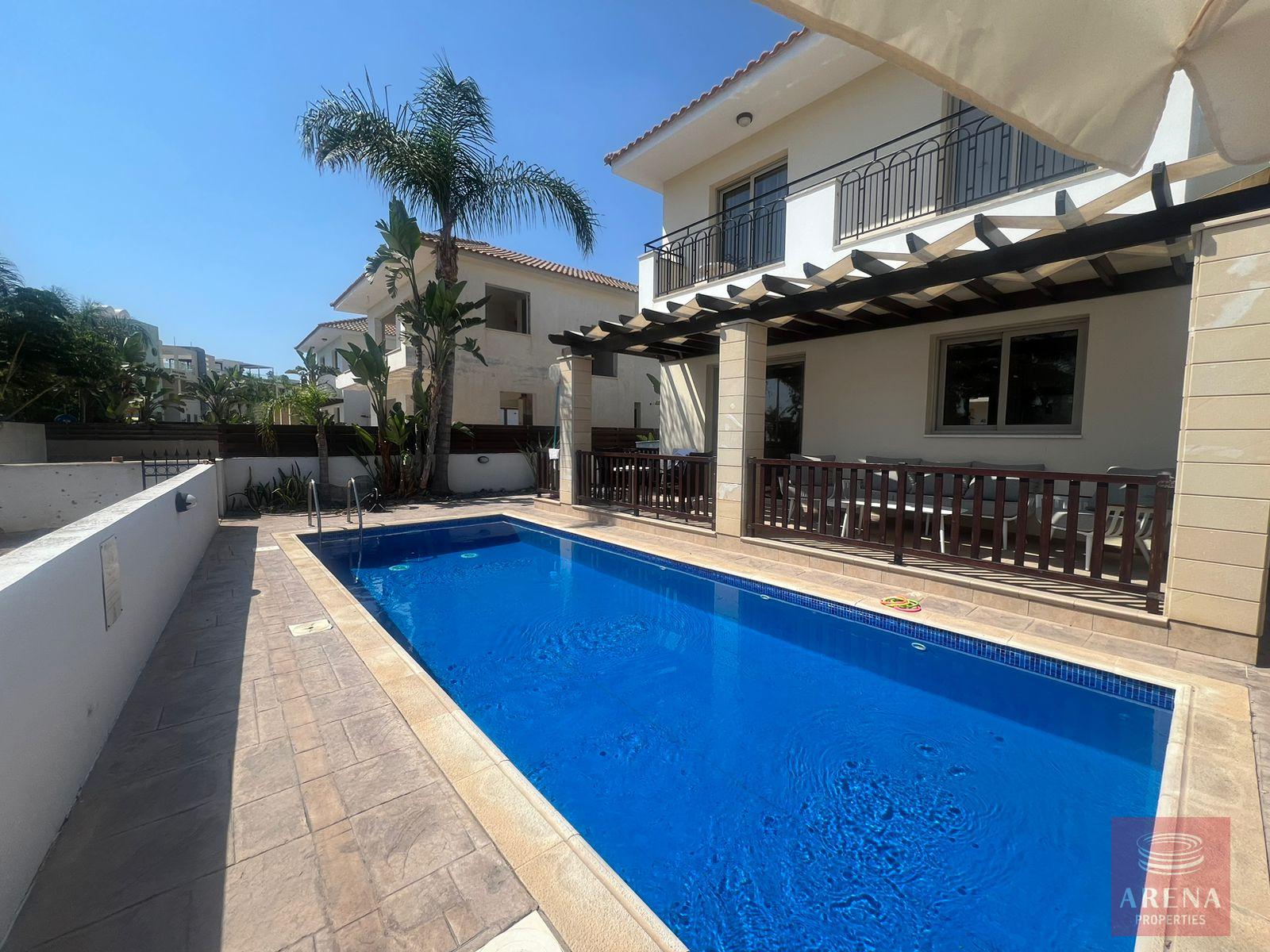 3 bed villa in Pernera