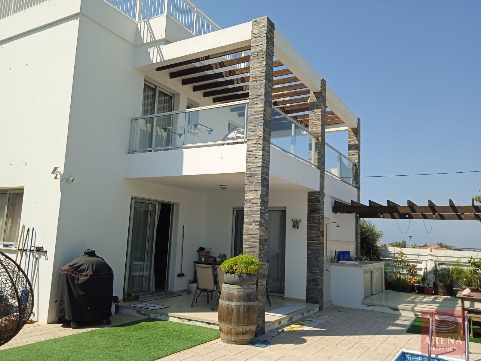 1 3 BED VILLA PERVOLIA 8426